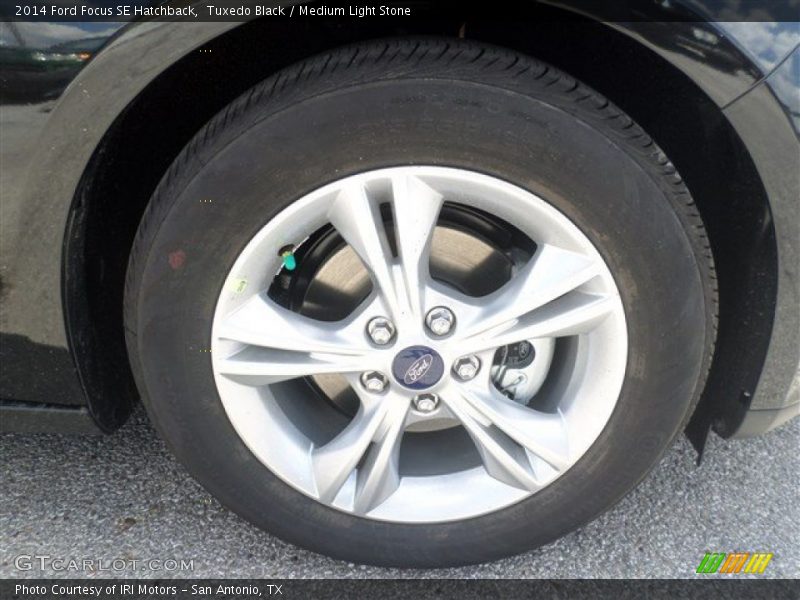 Tuxedo Black / Medium Light Stone 2014 Ford Focus SE Hatchback