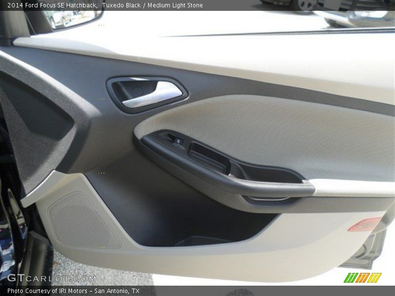 Tuxedo Black / Medium Light Stone 2014 Ford Focus SE Hatchback