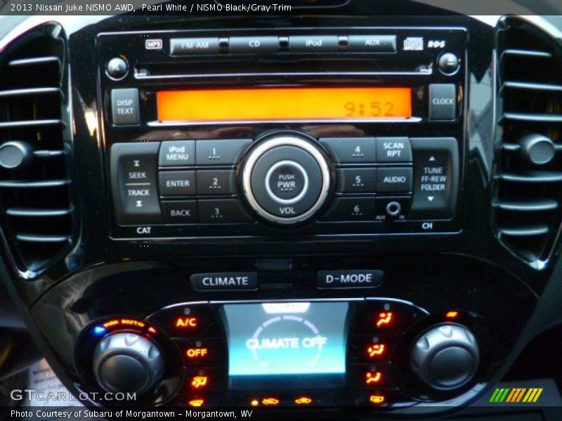 Pearl White / NISMO Black/Gray Trim 2013 Nissan Juke NISMO AWD