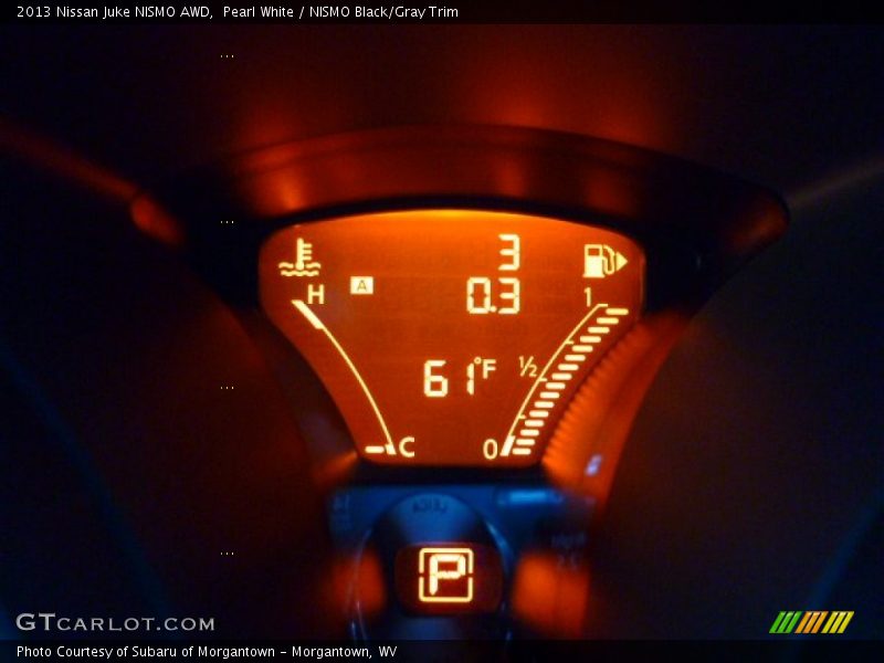 Pearl White / NISMO Black/Gray Trim 2013 Nissan Juke NISMO AWD