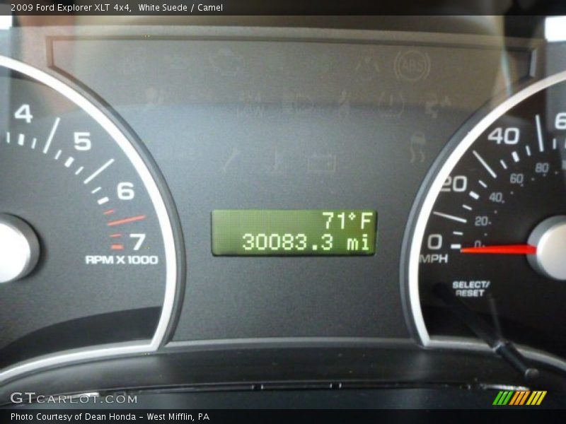 White Suede / Camel 2009 Ford Explorer XLT 4x4