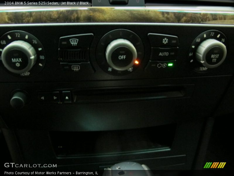 Jet Black / Black 2004 BMW 5 Series 525i Sedan