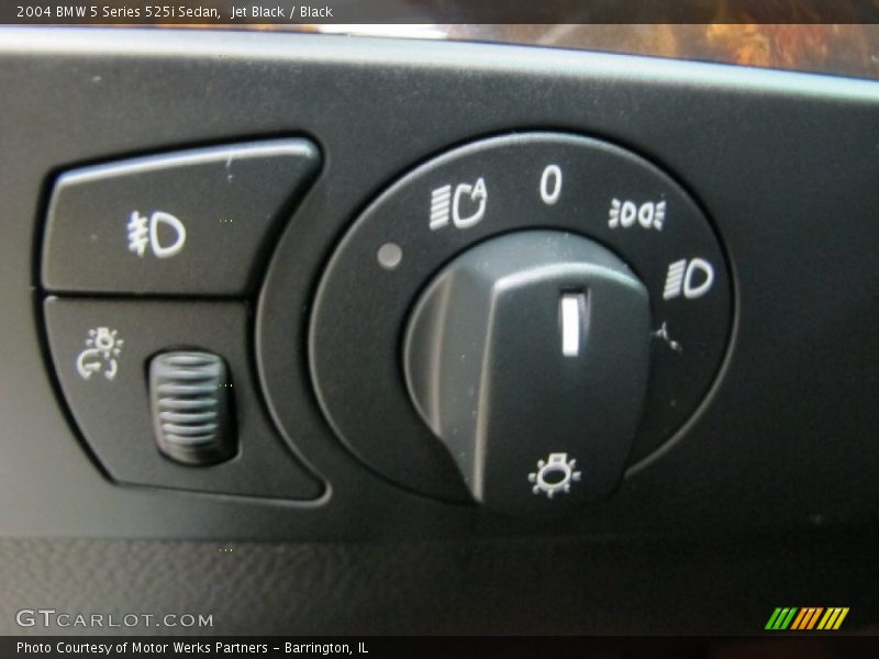 Jet Black / Black 2004 BMW 5 Series 525i Sedan