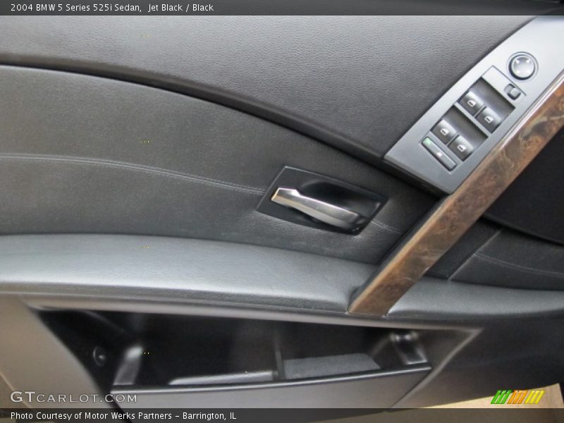 Jet Black / Black 2004 BMW 5 Series 525i Sedan