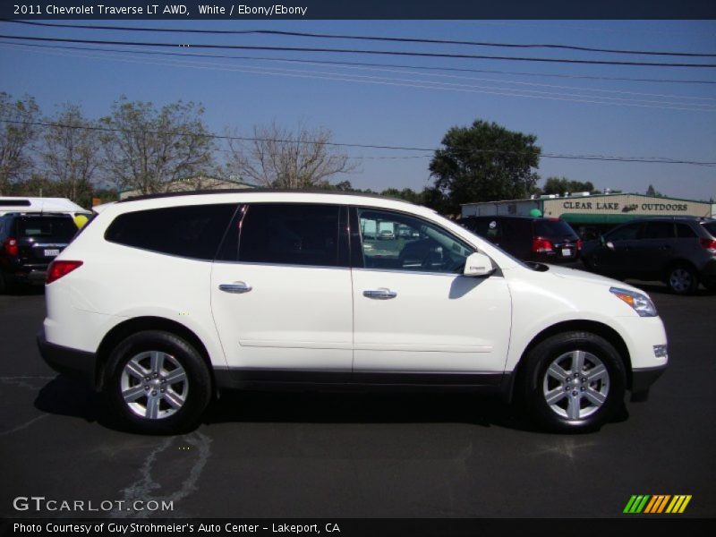 White / Ebony/Ebony 2011 Chevrolet Traverse LT AWD