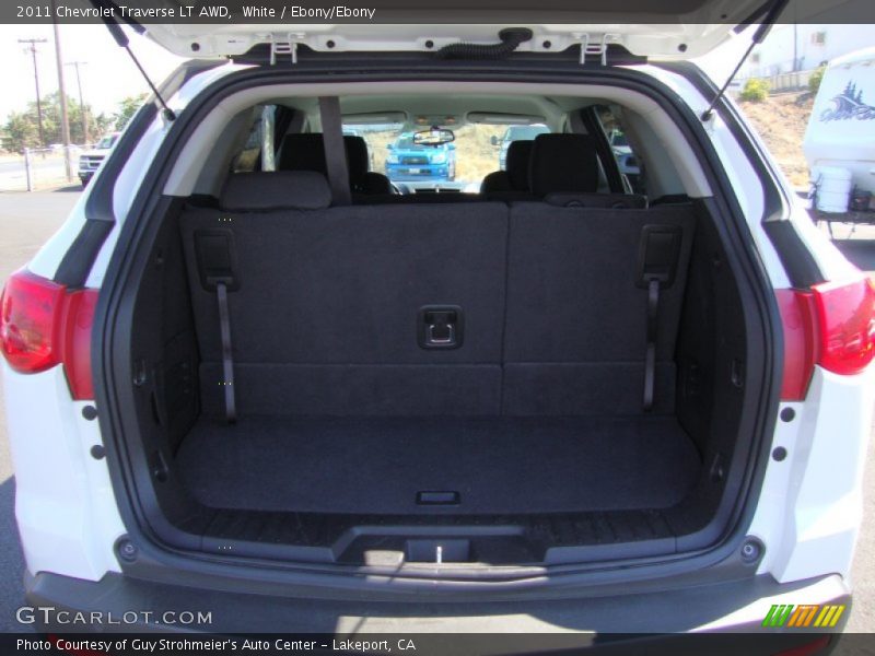 White / Ebony/Ebony 2011 Chevrolet Traverse LT AWD