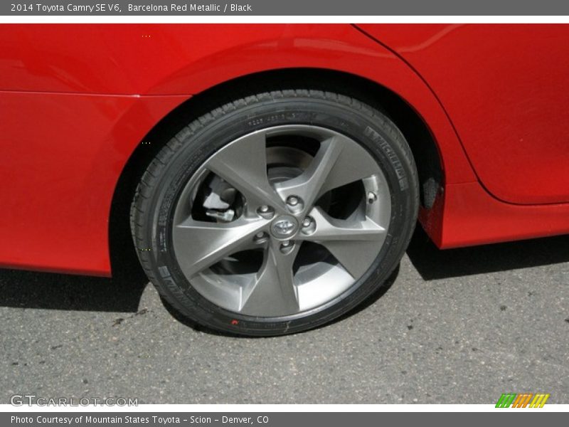 Barcelona Red Metallic / Black 2014 Toyota Camry SE V6