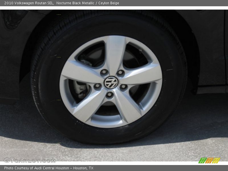 Nocturne Black Metallic / Ceylon Beige 2010 Volkswagen Routan SEL