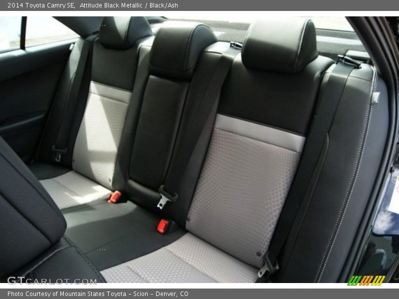 Attitude Black Metallic / Black/Ash 2014 Toyota Camry SE