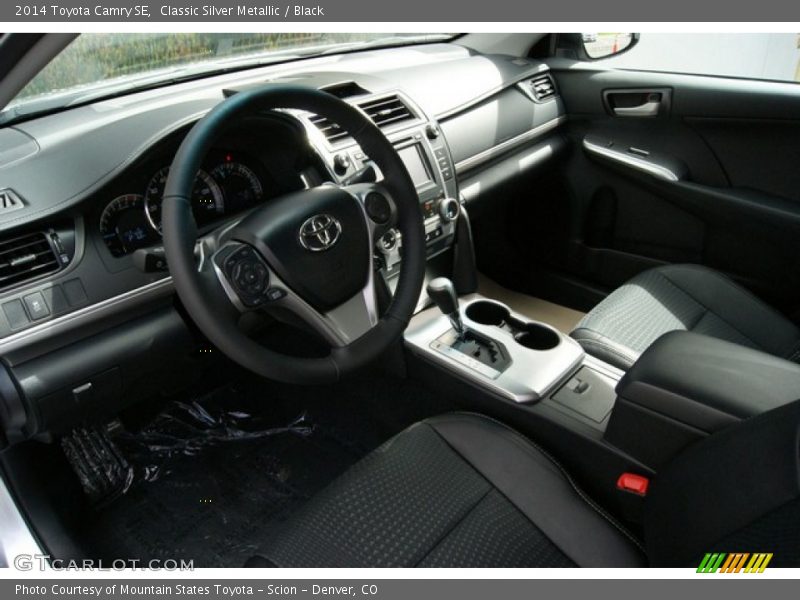 Classic Silver Metallic / Black 2014 Toyota Camry SE