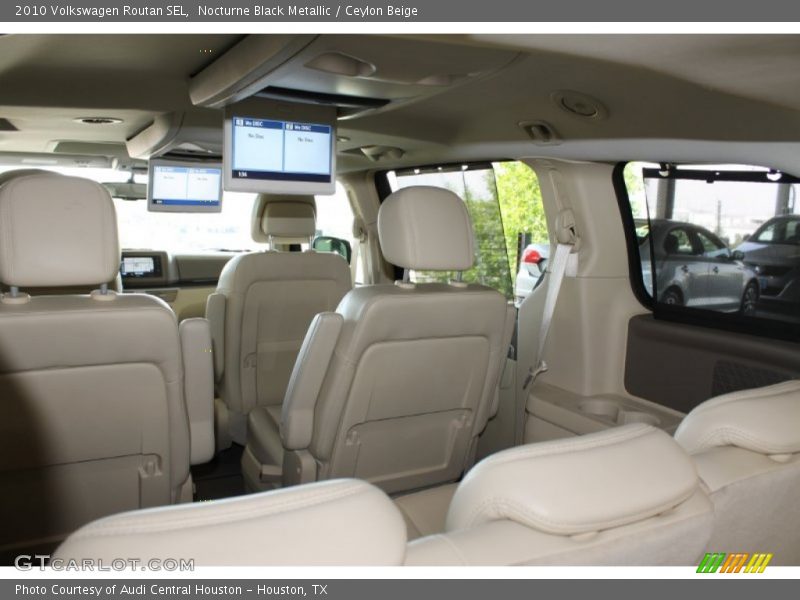 Nocturne Black Metallic / Ceylon Beige 2010 Volkswagen Routan SEL