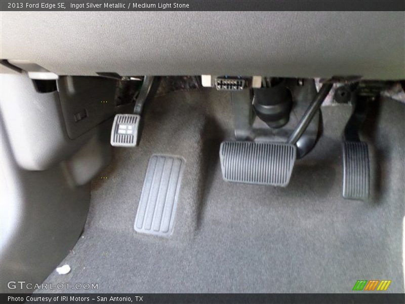 Ingot Silver Metallic / Medium Light Stone 2013 Ford Edge SE
