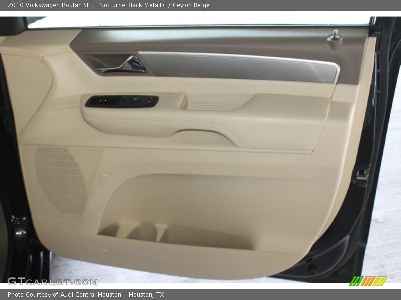 Nocturne Black Metallic / Ceylon Beige 2010 Volkswagen Routan SEL