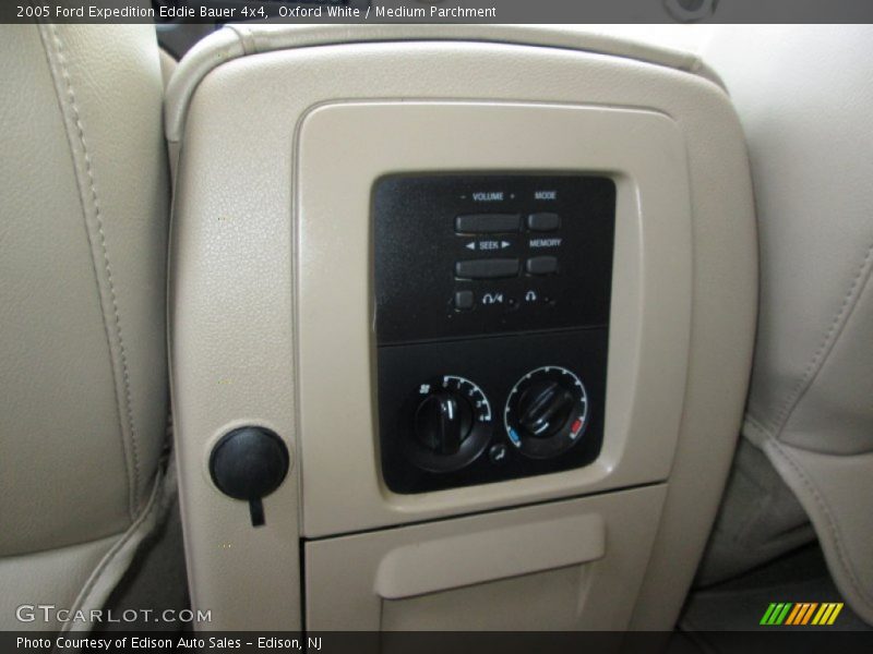 Oxford White / Medium Parchment 2005 Ford Expedition Eddie Bauer 4x4