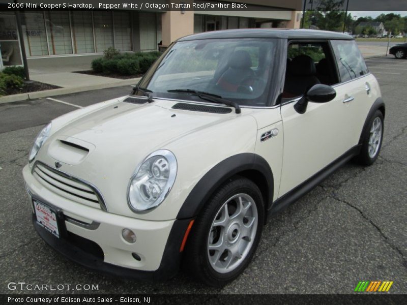 Pepper White / Octagon Tartan Red/Panther Black 2006 Mini Cooper S Hardtop