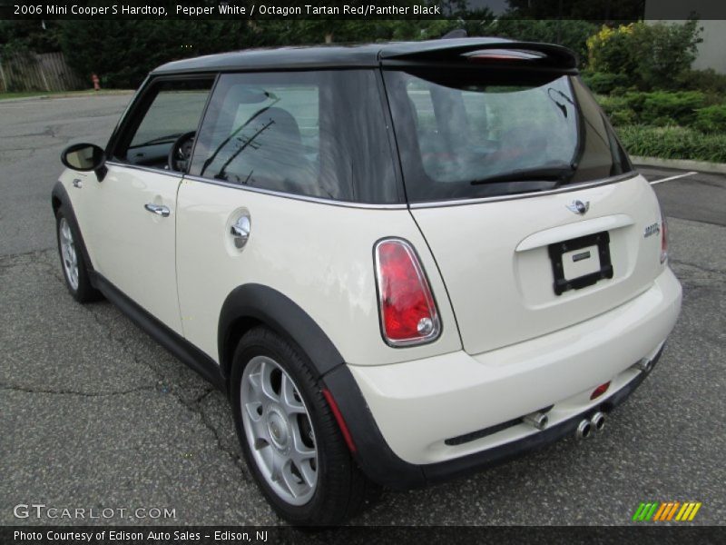 Pepper White / Octagon Tartan Red/Panther Black 2006 Mini Cooper S Hardtop