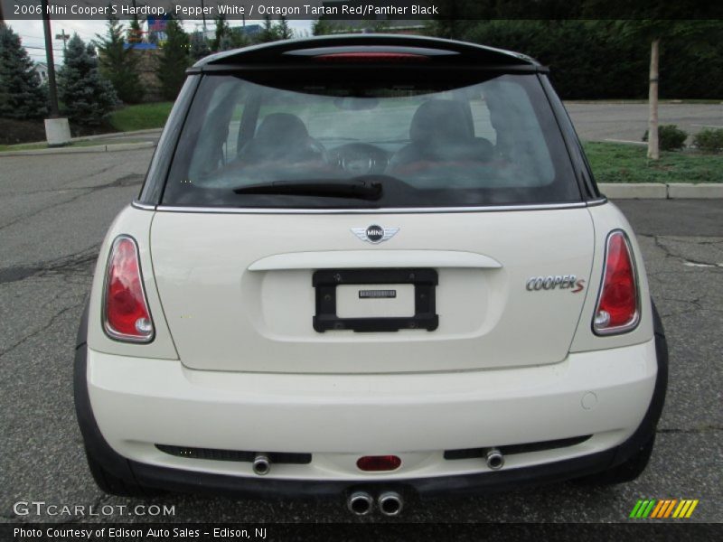 Pepper White / Octagon Tartan Red/Panther Black 2006 Mini Cooper S Hardtop