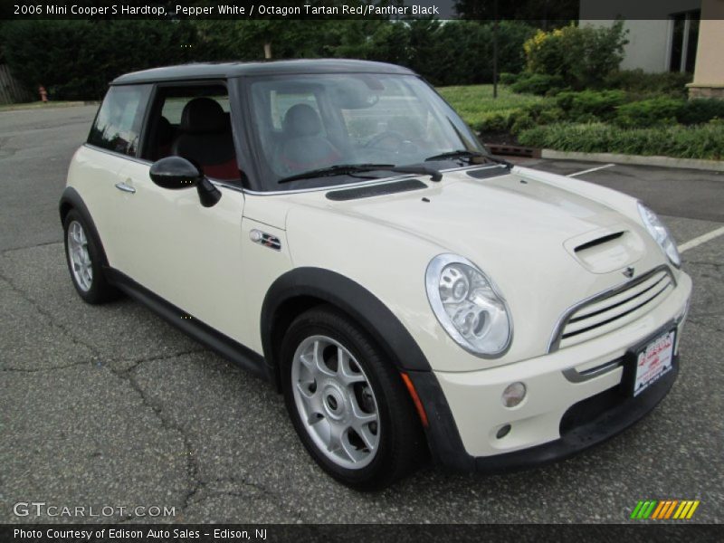 Pepper White / Octagon Tartan Red/Panther Black 2006 Mini Cooper S Hardtop