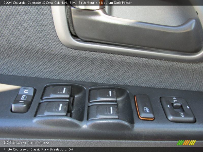 Silver Birch Metallic / Medium Dark Pewter 2004 Chevrolet Colorado LS Crew Cab 4x4