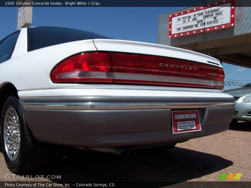 Bright White / Gray 1995 Chrysler Concorde Sedan