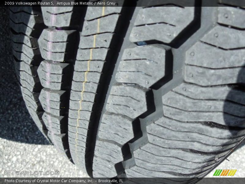 Antigua Blue Metallic / Aero Grey 2009 Volkswagen Routan S