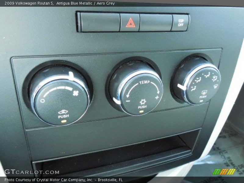 Antigua Blue Metallic / Aero Grey 2009 Volkswagen Routan S