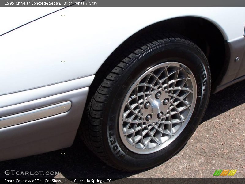 Bright White / Gray 1995 Chrysler Concorde Sedan