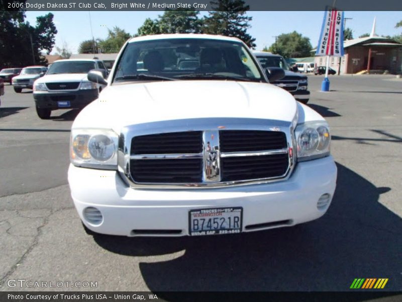 Bright White / Medium Slate Gray 2006 Dodge Dakota ST Club Cab