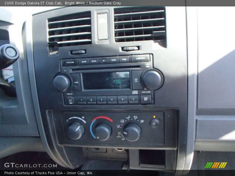 Bright White / Medium Slate Gray 2006 Dodge Dakota ST Club Cab