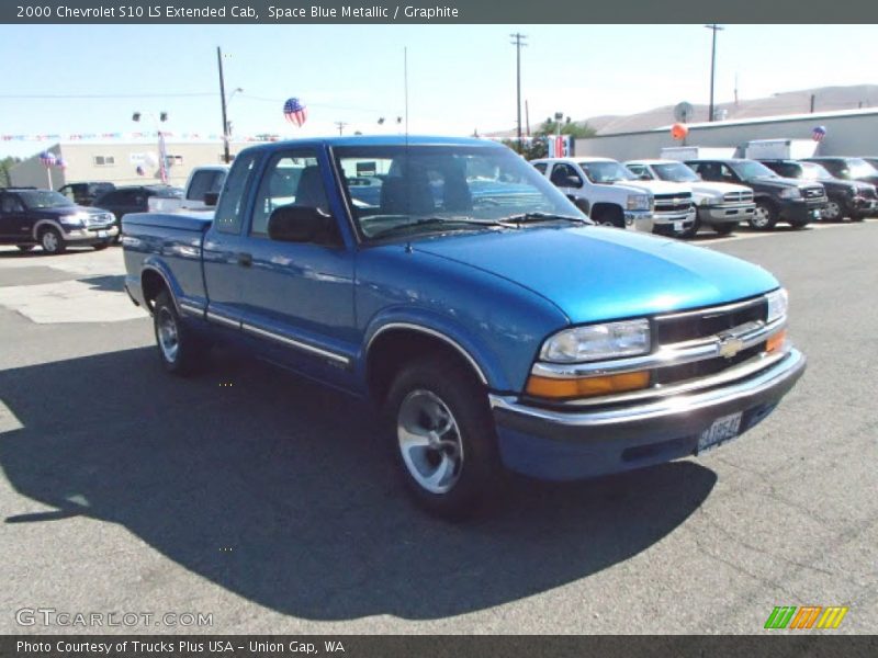 Space Blue Metallic / Graphite 2000 Chevrolet S10 LS Extended Cab
