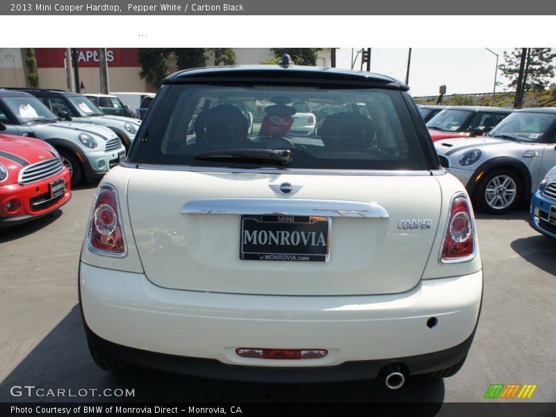 Pepper White / Carbon Black 2013 Mini Cooper Hardtop