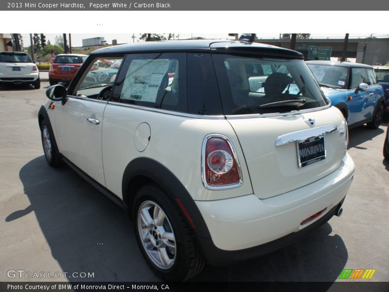 Pepper White / Carbon Black 2013 Mini Cooper Hardtop