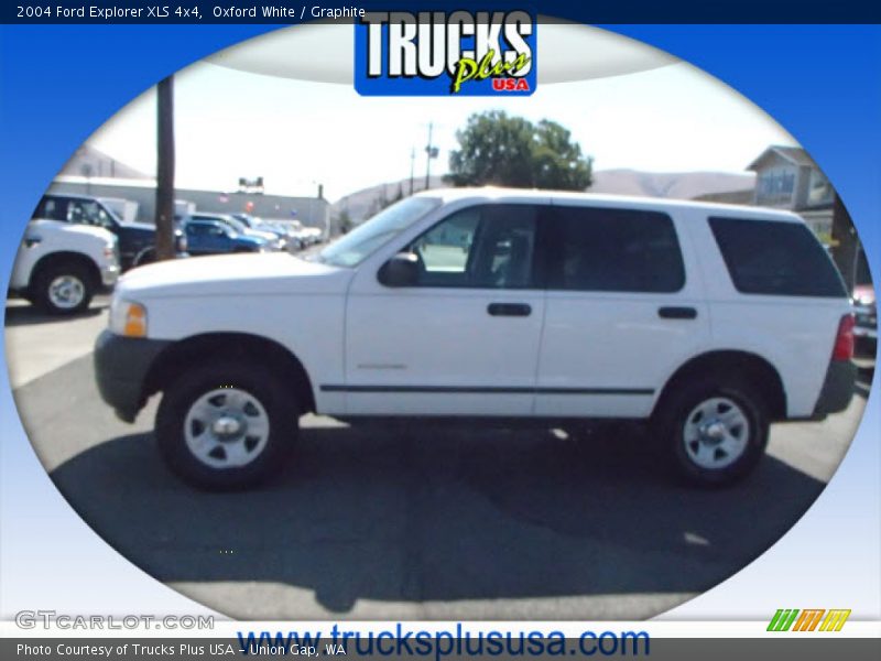 Oxford White / Graphite 2004 Ford Explorer XLS 4x4