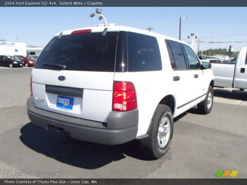 Oxford White / Graphite 2004 Ford Explorer XLS 4x4