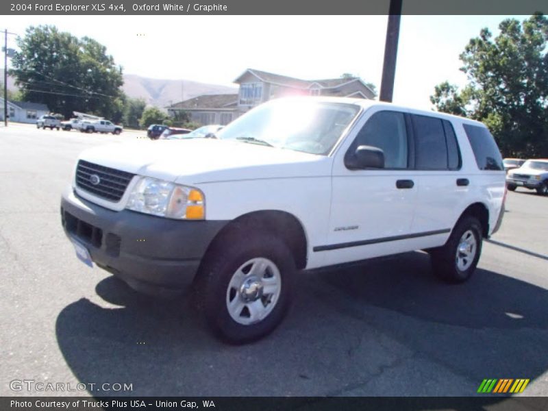 Oxford White / Graphite 2004 Ford Explorer XLS 4x4