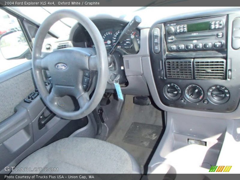 Oxford White / Graphite 2004 Ford Explorer XLS 4x4