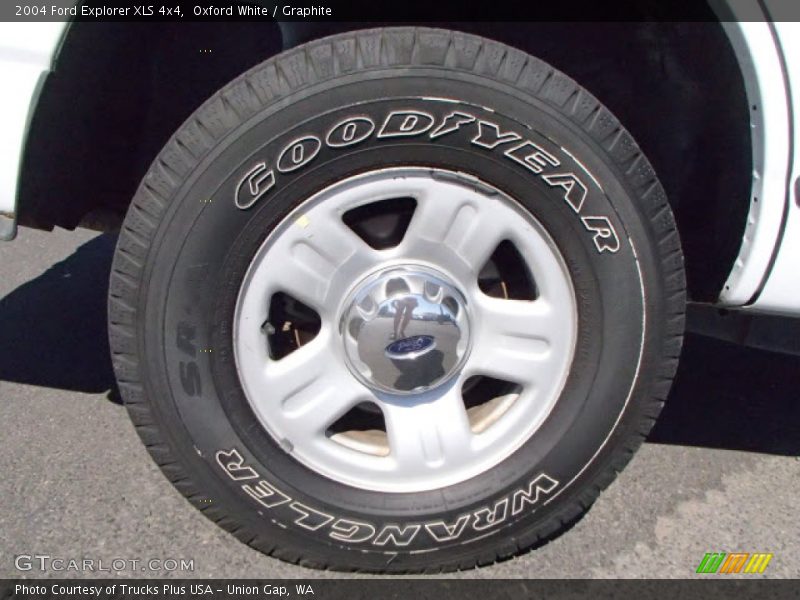 Oxford White / Graphite 2004 Ford Explorer XLS 4x4