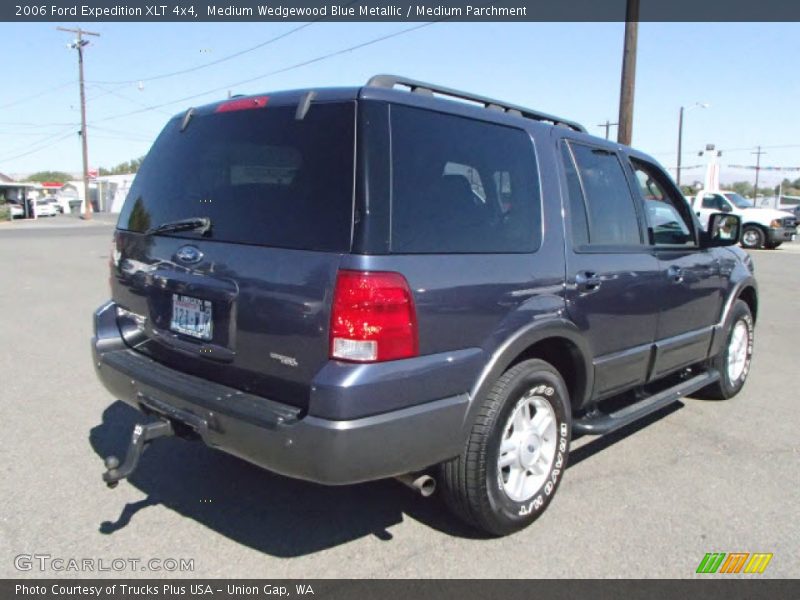 Medium Wedgewood Blue Metallic / Medium Parchment 2006 Ford Expedition XLT 4x4