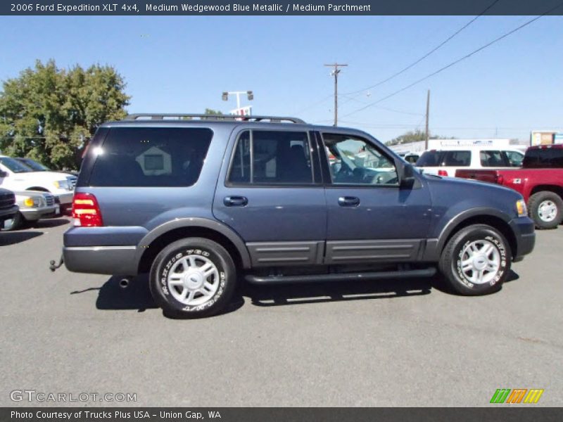Medium Wedgewood Blue Metallic / Medium Parchment 2006 Ford Expedition XLT 4x4