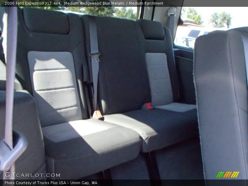 Medium Wedgewood Blue Metallic / Medium Parchment 2006 Ford Expedition XLT 4x4