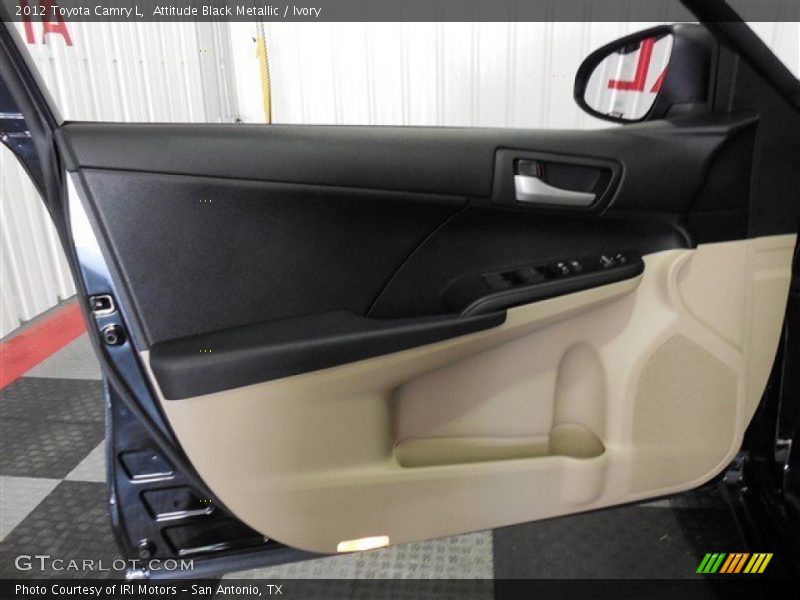 Attitude Black Metallic / Ivory 2012 Toyota Camry L