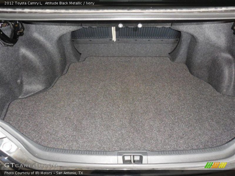 Attitude Black Metallic / Ivory 2012 Toyota Camry L
