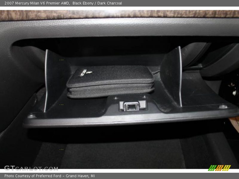 Black Ebony / Dark Charcoal 2007 Mercury Milan V6 Premier AWD