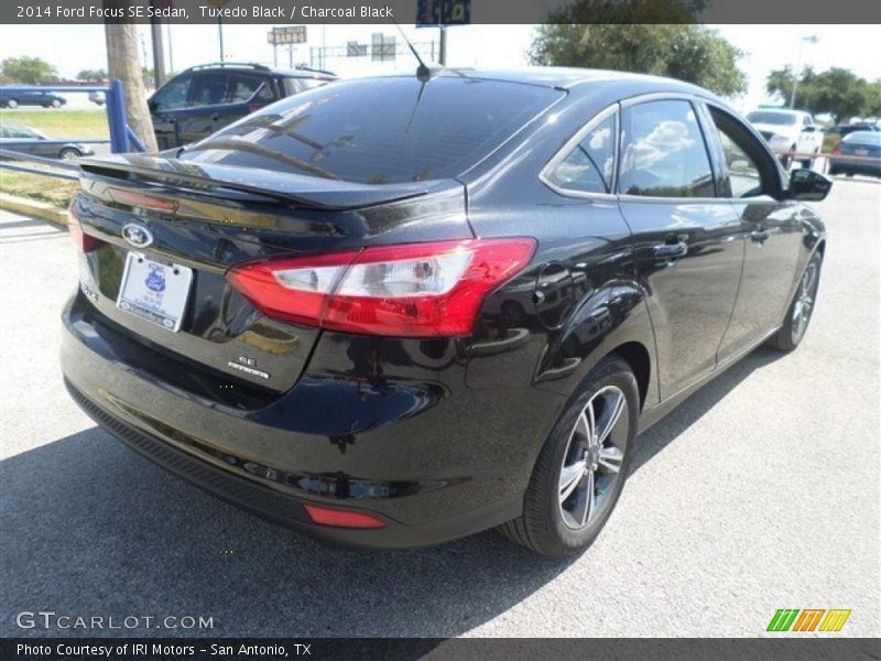 Tuxedo Black / Charcoal Black 2014 Ford Focus SE Sedan