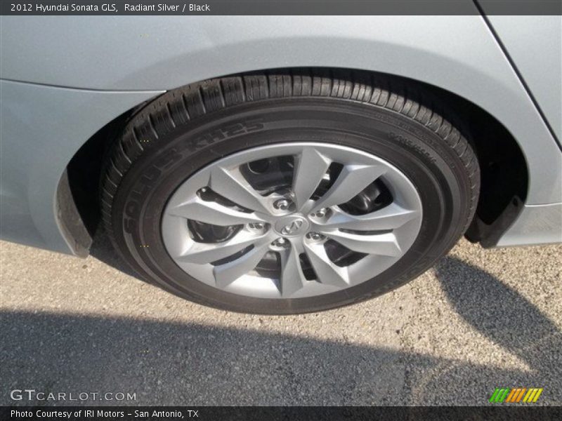Radiant Silver / Black 2012 Hyundai Sonata GLS