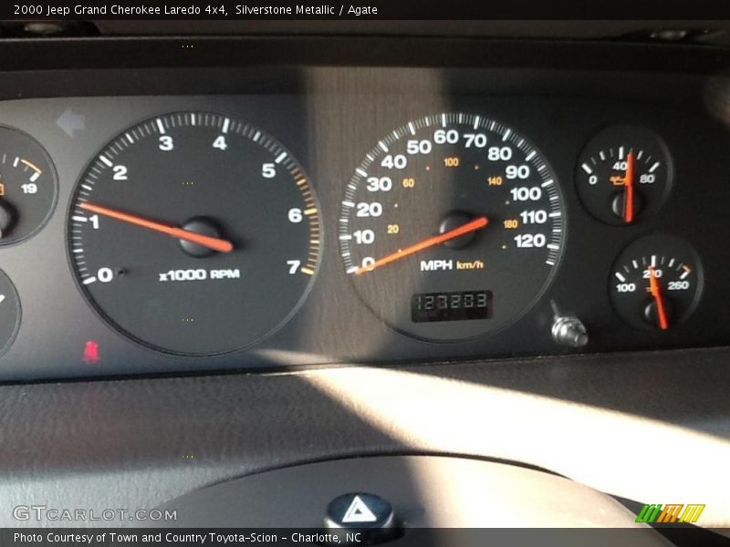 Silverstone Metallic / Agate 2000 Jeep Grand Cherokee Laredo 4x4