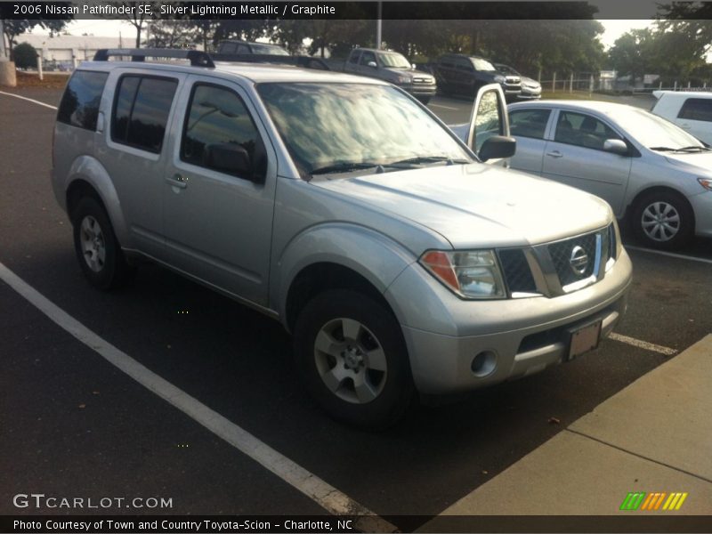 Silver Lightning Metallic / Graphite 2006 Nissan Pathfinder SE
