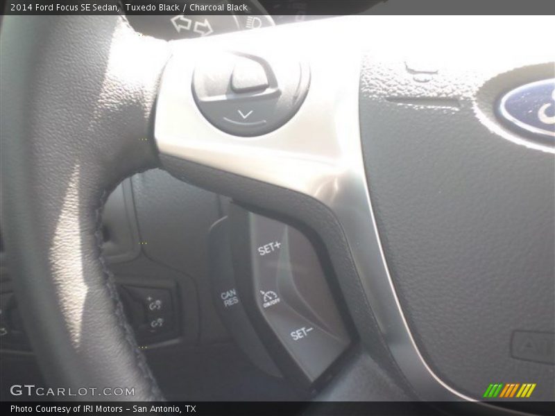 Tuxedo Black / Charcoal Black 2014 Ford Focus SE Sedan