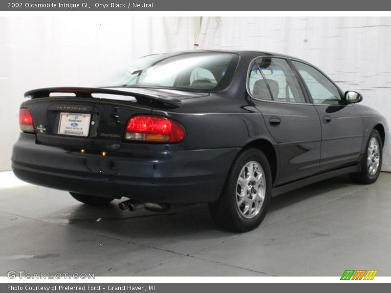 Onyx Black / Neutral 2002 Oldsmobile Intrigue GL