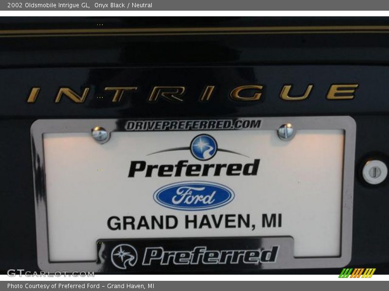 Onyx Black / Neutral 2002 Oldsmobile Intrigue GL